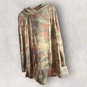 Lularoe Amber Hooded Shirt 3XL NWT Pink, Gray, Beige Camouflage Print